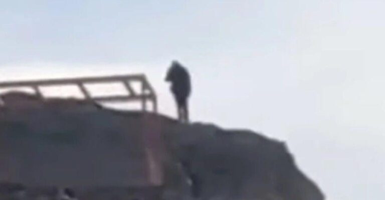 Έγκλημα στην Ιεράπετρα: Βίντεο με τον δράστη που απειλεί να αυτοκτονήσει