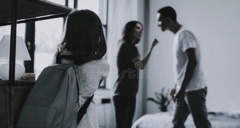 Δεν νιώθω τίποτα για τον άντρα μου αλλά δεν θέλω τα παιδιά να ζουν με χωρισμένους γονείς. Τί να κάνω;