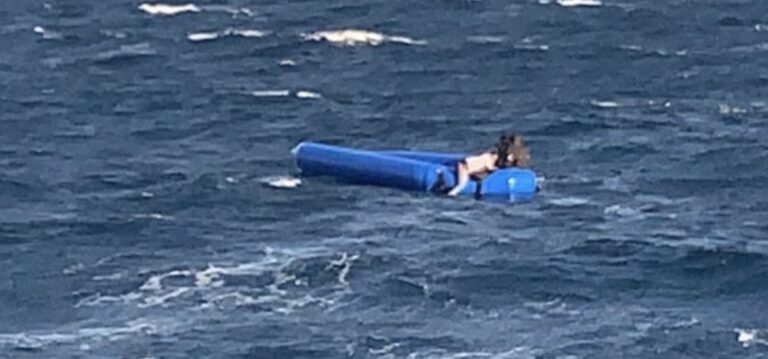 Τραγωδία στη Χίο: Τέσσερα νεκρά παιδιά από τη βύθιση λέμβου με πρόσφυγες – Διασώθηκαν 22 άτομα