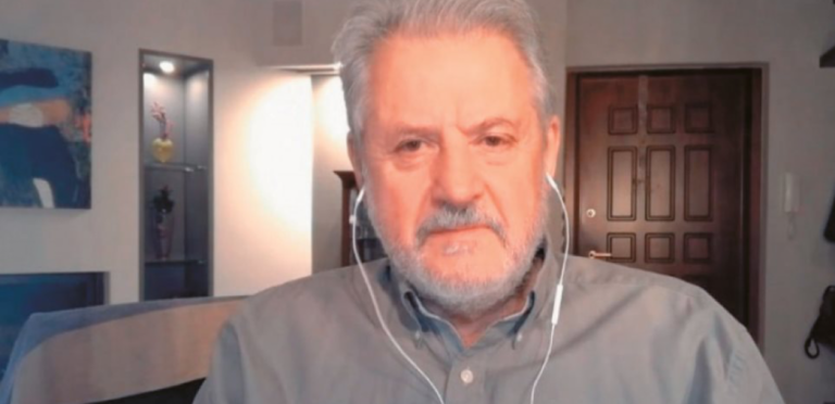 Καπραβέλος: «Ή θα εμβολιαστούμε όλοι ή θα κλειστούμε στα σπίτια μας για να μην πεθάνουμε»