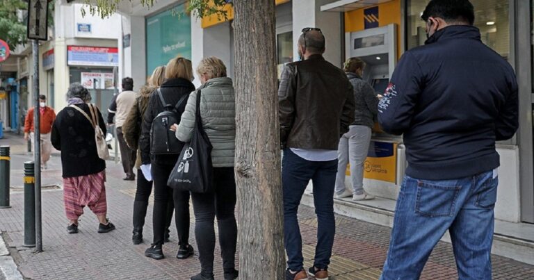 Νέα μέτρα: Οι 3 χώροι που θα μπαίνουν οι ανεμβολίαστοι χωρίς rapid test