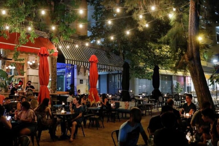Οδηγός επιβίωσης για τους ανεμβολίαστους ‑ Τι αλλάζει από το Σάββατο