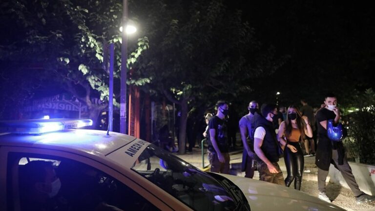 Θεσσαλονίκη: 15χρονος σημάδεψε με πιστόλι αστυνομικούς και ακινητοποίησε το περιπολικό τους