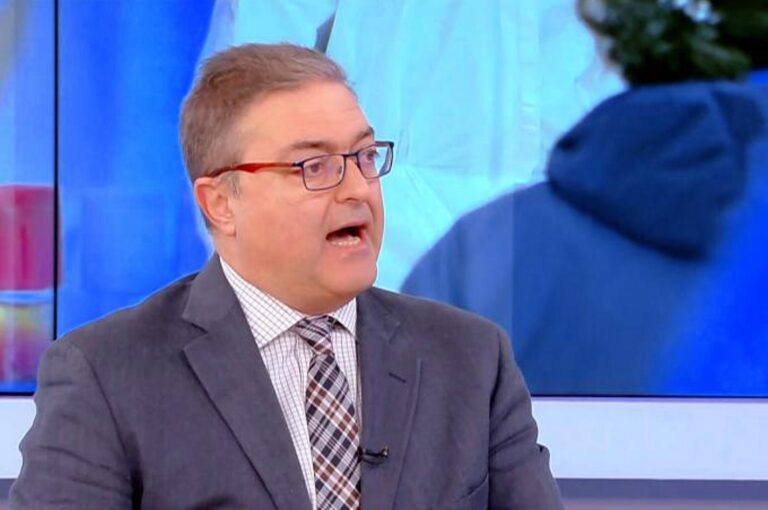 Θεόδωρος Βασιλακόπουλος: Εισαγγελική παρέμβαση για τις δηλώσεις του περί δημιουργίας ΜΕΘ χωρίς πεπιεσμένο αέρα