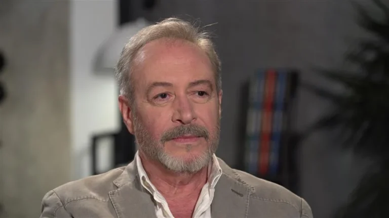 Γρηγόρης Βαλτινός: «Στα social media αποχετεύεται όλη η βλακεία του κόσμου»