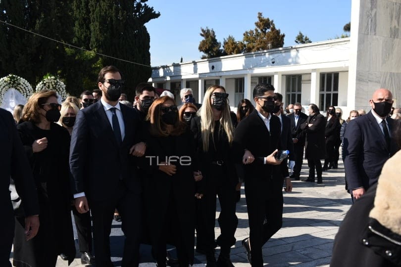 Κηδεία Χρήστου Κυριαζή: Θλίψη στο «τελευταίο αντίο» στο Α’ Νεκροταφείο 18 kideia 17