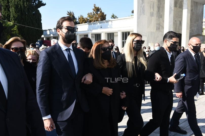 Κηδεία Χρήστου Κυριαζή: Θλίψη στο «τελευταίο αντίο» στο Α’ Νεκροταφείο 19 kideia 18