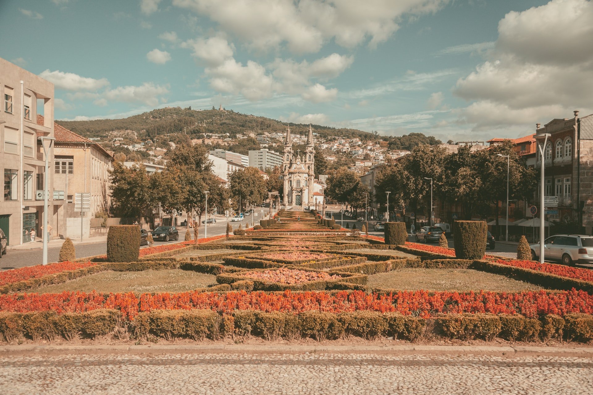 Το Κάστρο του Guimarães. Photo by Luis Castro on Unsplash