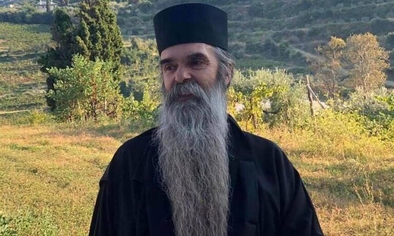 Άγιο Όρος: Πέθανε από κορωνοϊό 59χρονος μοναχός