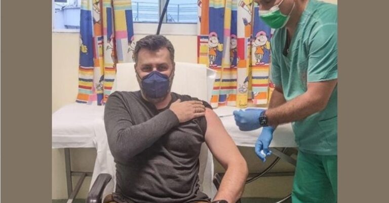 Καλλιάνος: Έκανε την 3η δόση, αλλά κόλλησαν οι γονείς του! «Ο πατέρας μου κάνει αιμοκάθαρση, ευτυχώς πρόλαβε την 3η δόση»