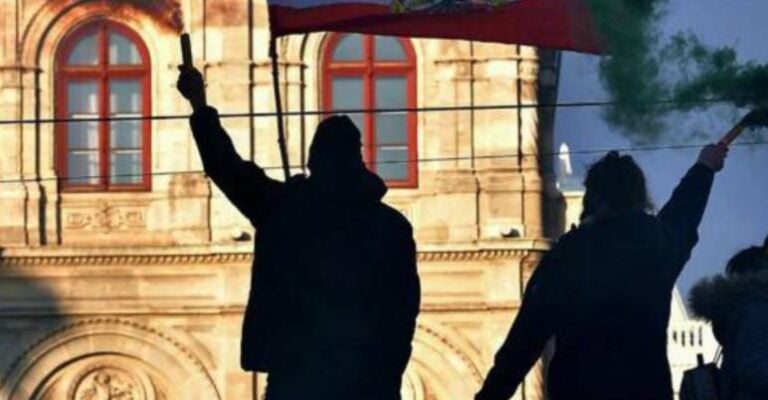 Αυστρία:  Επιστολές σε ΜΜΕ προειδοποιούν για «ένοπλο ξεσηκωμό» κατά της μέτρων για τον κορονοϊό