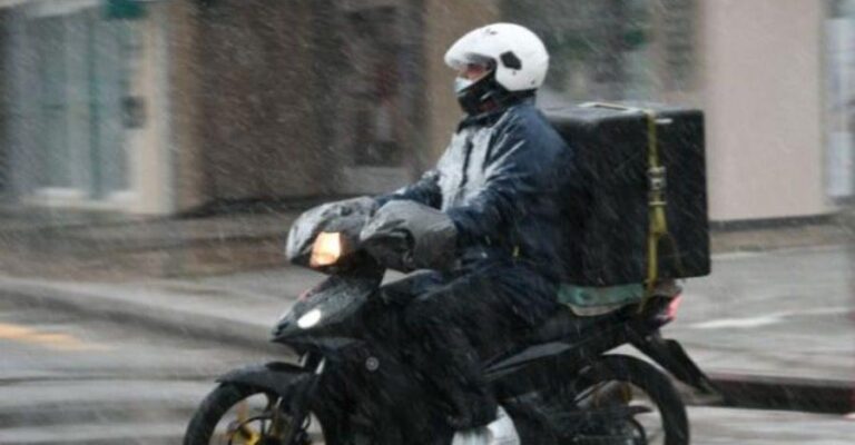 «Μόνο Έλληνας διανομέας αλλιώς άκυρη η παραγγελία»