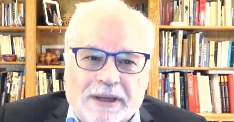 Παυλάκης: «Δεν χαμπαριάζει από εμβολιασμούς η μετάλλαξη Δέλτα»