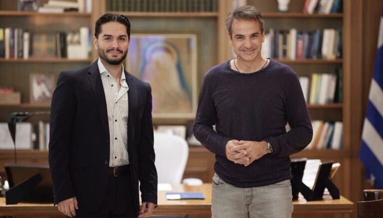 Χρήστος Μάστορας: Συνάντησε τον Μητσοτάκη στο γραφείο του – «Πλέω σε πελάγη ευτυχίας και βουρκώνω»