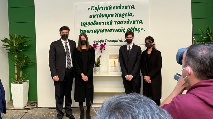 Επιστρέφει το ΠΑΣΟΚ πιο δυναμικά από ποτέ - Έγιναν τα αποκαλυπτήρια της νέας πρόσοψης 4 trikoupi-gennimata-arthro