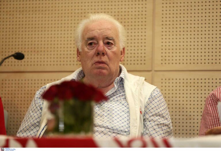 Πέθανε ο «θρύλος» του Ολυμπιακού Μίμης Στεφανάκος