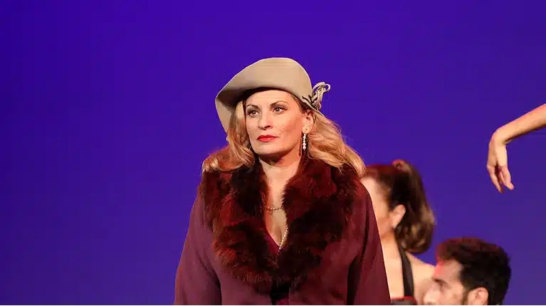 Mυστήριο με την Θεοφανία Παπαθωμά: Αποχώρησε ξαφνικά από την παράσταση όπου πρωταγωνιστούσε