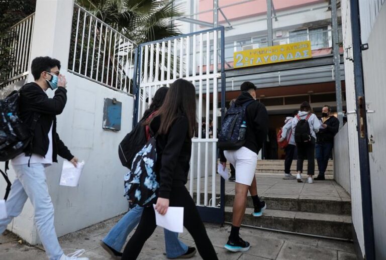Κορονοϊός: Πάνω από 10.000 παιδιά νόσησαν την τελευταία εβδομάδα