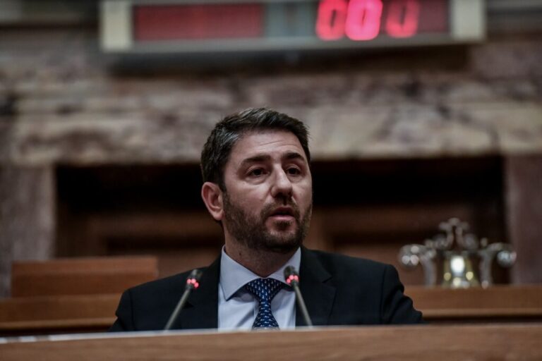 Νίκος Ανδρουλάκης: «Υποχρεωτικός εμβολιασμός στο Δημόσιο – Μοριακό τεστ στον ιδιωτικό τομέα»