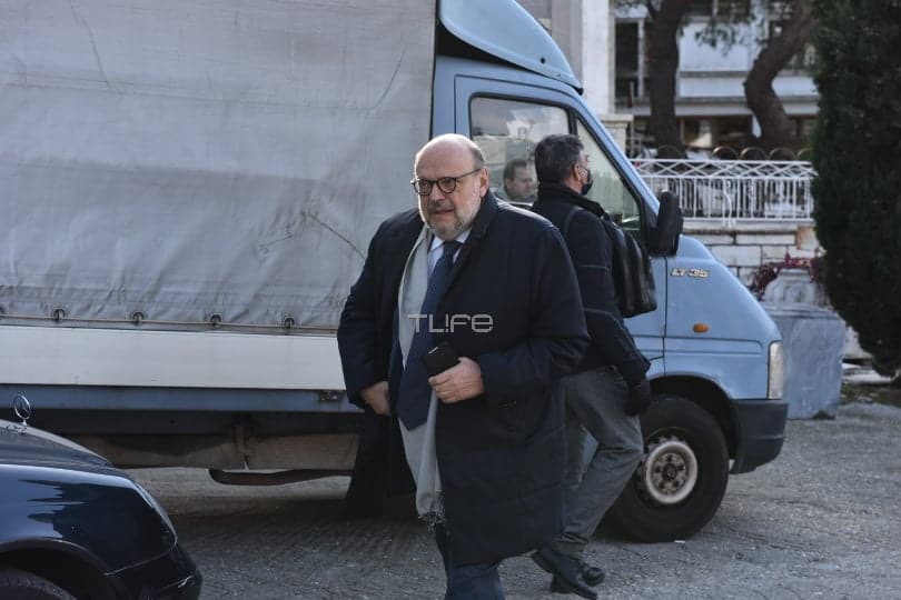 Κηδεία Γιώργου Τράγκα: Φίλοι και συγγενείς είπαν το τελευταίο αντίο 19 antonaros1