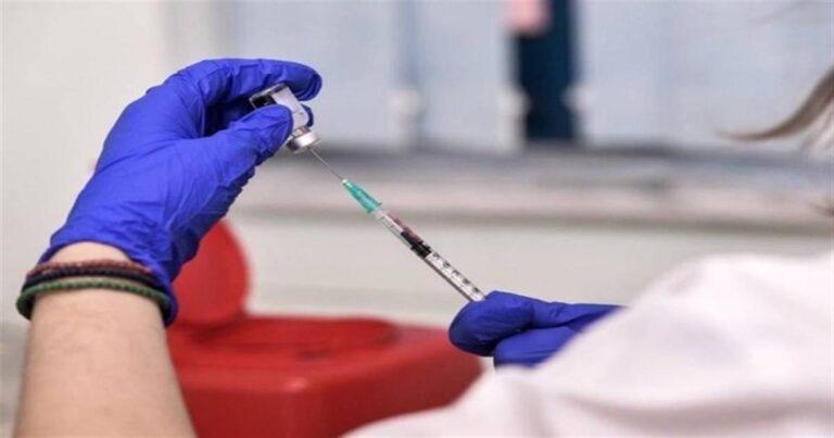 Εμβολιασμός τρίτης δόσης: Ποιο εμβόλιο κάνουμε ανά κατηγορία – Αυτό παράγει περισσότερα αντισώματα