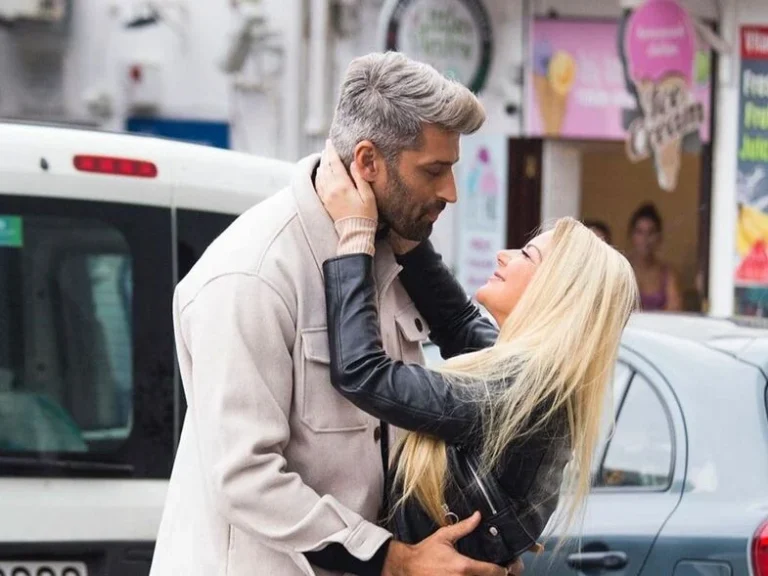 Δυστυχώς – Αλέξης Παππάς και Αθηνά New York θα κάνουν χωριστά Χριστούγεννα