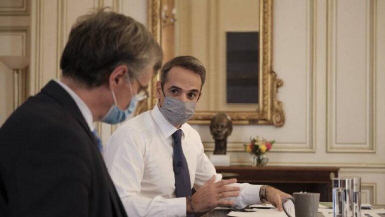 Κορονοϊός: Έρχεται lockdown από την προσεχή Δευτέρα για όσους δεν εμβολιαστούν με την 3η δόση – Ποιους αφορά