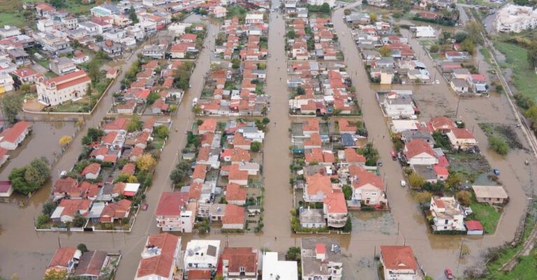 Το πλημμυρισμένο Μεσολόγγι από ψηλά: Εικόνες βιβλικής καταστροφής