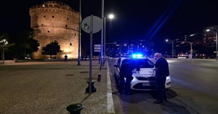 Απαγόρευση κυκλοφορίας και μετακίνησης εκτός νομού: Τι θα ισχύσει τα Χριστούγεννα για τους ανεμβολίαστους