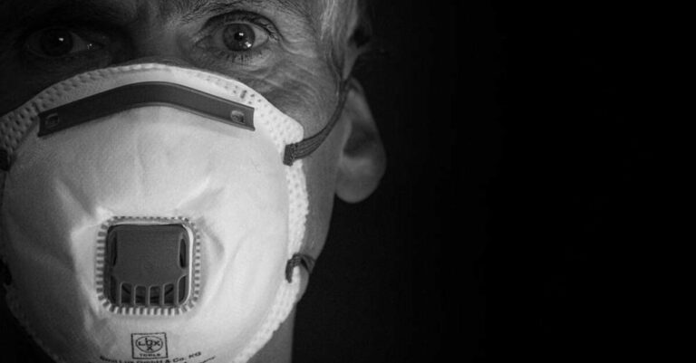 Μετά τον τέταρτο μήνα από τη δεύτερη δόση εμβολιασμού, τα αντισώματα αρχίζουν σχεδόν να εκμηδενίζονται