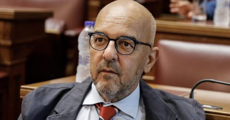 Παπαδημητρίου: «Δεν έχει υποστεί μεγάλη φθορά η κυβέρνηση»