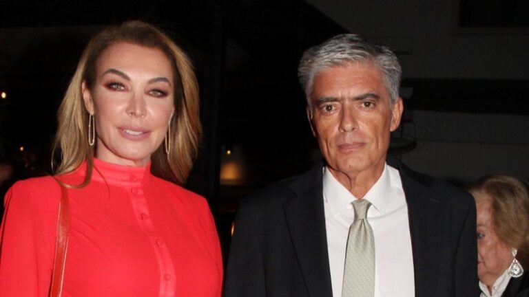 Άμεσα στο νοσοκομείο η Τατιάνα Στεφανίδου – Δίπλα της ο Νίκος Ευαγγελάτος