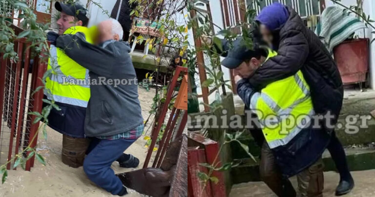 Κακοκαιρία-Λαμία: Άντρες της ΕΜΑΚ απεγκλωβίζουν ηλικιωμένους κουβαλώντας τους στην πλάτη