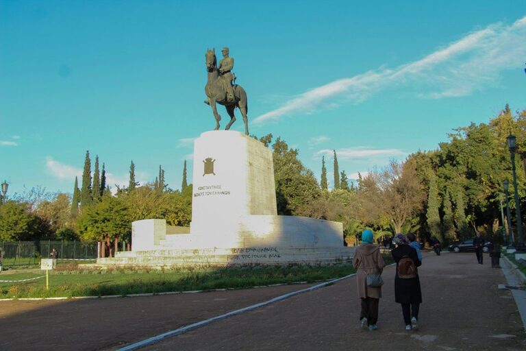 Με εγκατέλειψαν στο Πεδίον Άρεως όταν ήμουν μωρό. Είμαι καρπός παράνομης αγάπης – Η ιστορία της Βαλεντίνας