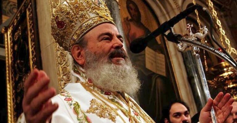 Aλησμόνητος Χριστόδουλος: «Οταν οι πρόγονοί μας έδιναν τα φώτα του πολιτισμού, αυτοί ήταν ανεβασμένοι στα δένδρα»