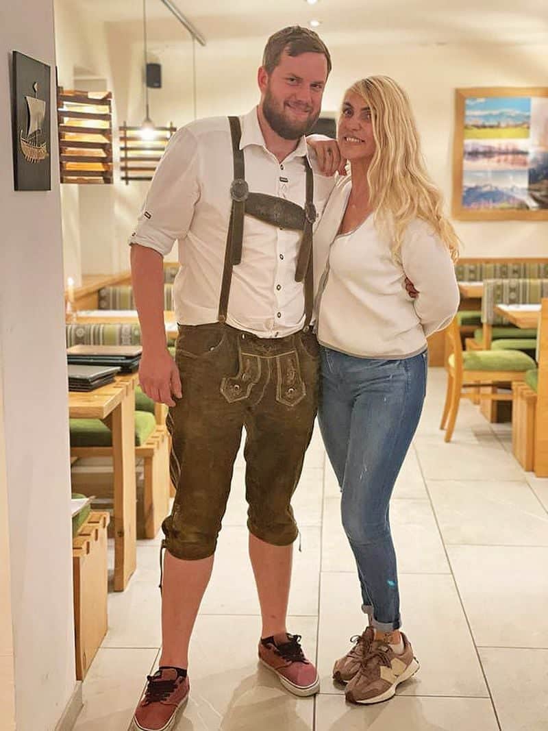 Βάσω Ζιάρου: Το «αστεράκι» του Μουτσινά καθαρίζει σπίτια στην ξενιτιά fasfsdf