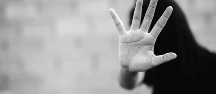 Βόλος: Άνδρας έσερνε γυναίκα στο δρόμο – «Σε παρακαλώ μην με σκοτώσεις»