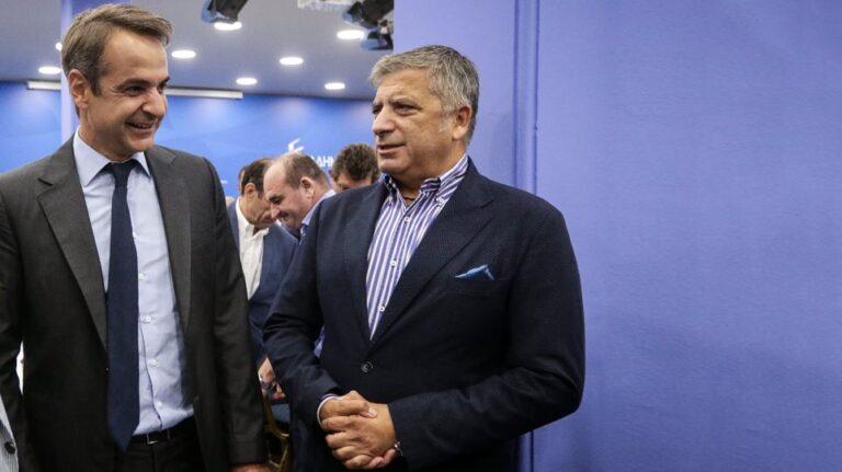 Πατούλης απαντά σε Μητσοτάκη: «Εσύ δεν έκλεισες το κράτος τη Δευτέρα»