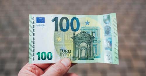 «Ανατροπή» με το πρόστιμο των 100 ευρώ στους μη εμβολιασμένους