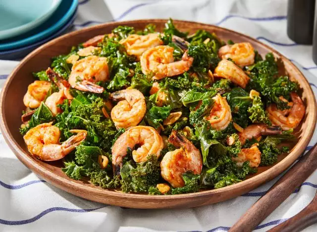 shrimp garlic kale