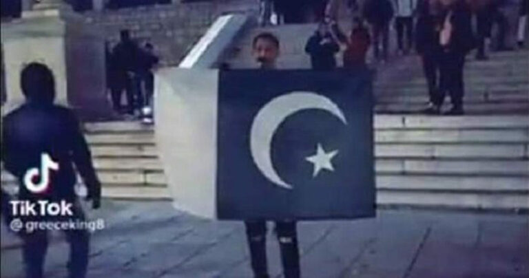 Δηλαδή αν έδερνε κάποιον Ρουμελιώτη, ή Νησιώτη όλα καλά; Ήταν Πακιστάνος, και;