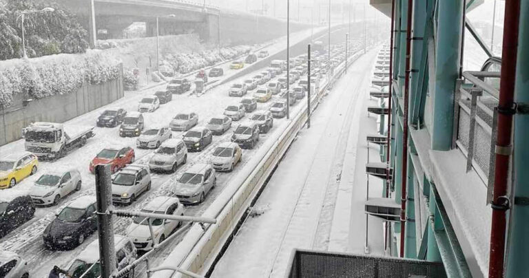 Αξιοπρέπεια + υγεία + σεβασμός + κρύο + ταλαιπωρία = 2.000 ευρώ