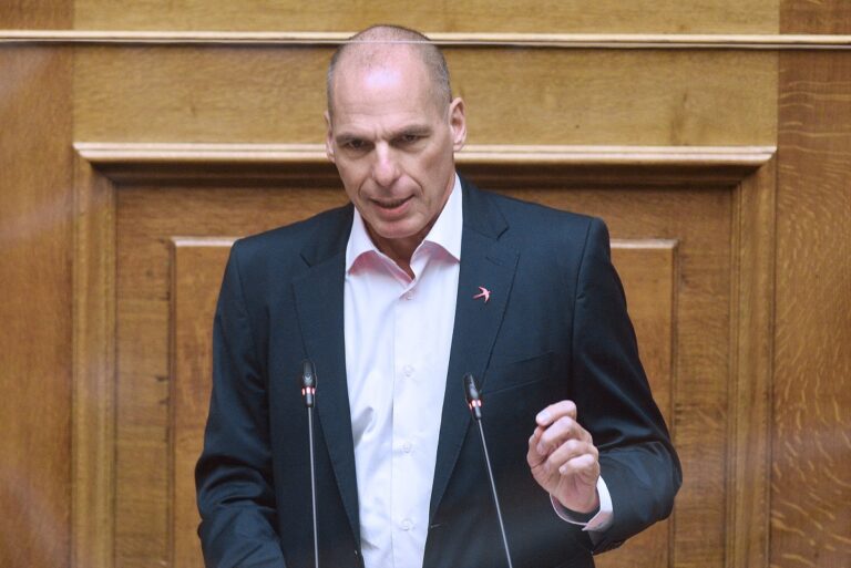 Σοκαριστικές καταγγελίες για τον Βαρουφάκη και τους συνεργάτες του από βουλευτή του ΜέΡΑ 25