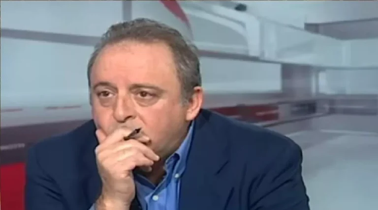 Καμπουράκης: «Πήγα να αγοράσω θηροτηλέφωνο και μου είπαν ότι δεν συνεργάζονται με πολιτικούς και δημοσιογράφους»