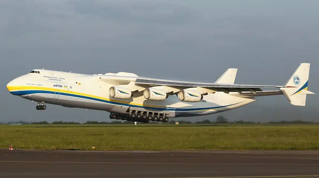 antonov an 225 departing prague ruzyne airport for turkmenbashy