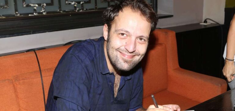 Αύγουστος Κορτώ: Η ανάρτησή του για τον πατέρα που αυτοκτόνησε μετά τη διαπόμπευση του γιου του