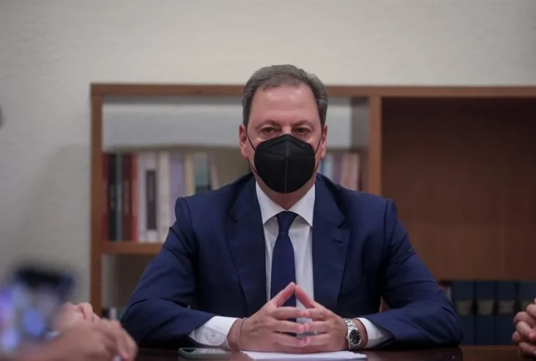 Σπήλιος Λιβανός: «Είχαμε κατέβει κάτω με τσάντες και αποζημιώναμε» – Ο διάλογος με τον Πέτρο Δούκα που έφερε την καρατόμηση του υπουργού