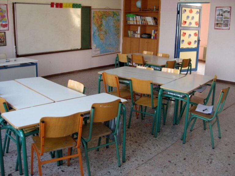 «Το ελληνικό σχολείο δεν μπορεί να θέσει όρια και κανόνες, έχει ξεχειλώσει»: Ας ακούσουμε αυτόν τον δάσκαλο