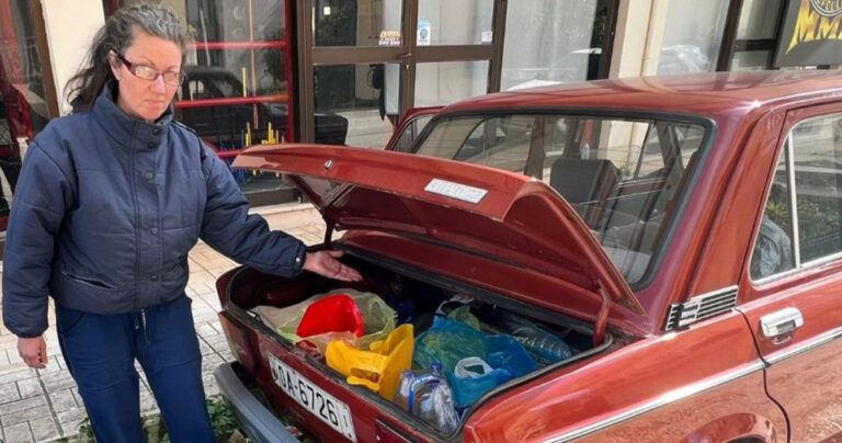 Ελλάδα 2022: Κοιμάται σε αυτοκίνητο γιατί της έκαναν έξωση – Δεν είχε χρήματα για το νοίκι λόγω ανεργίας