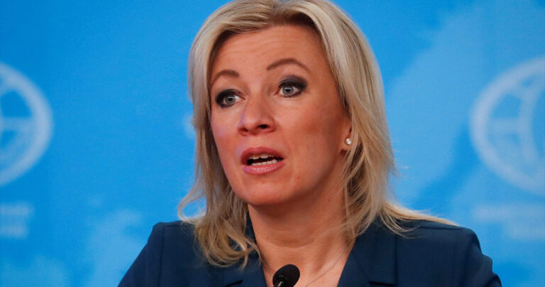 Σφοδρή επίθεση Ζαχάροβα σε δυτικά ΜΜΕ: «Δεν είστε δημοσιογράφοι, δεν είστε άνθρωποι – Πόσοι πέθαναν στα χέρια των Βρετανών;»